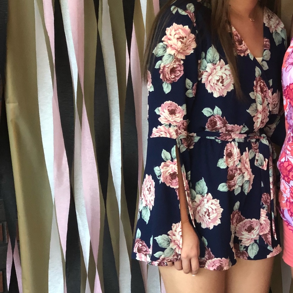 Romper - Picture 3 of 4